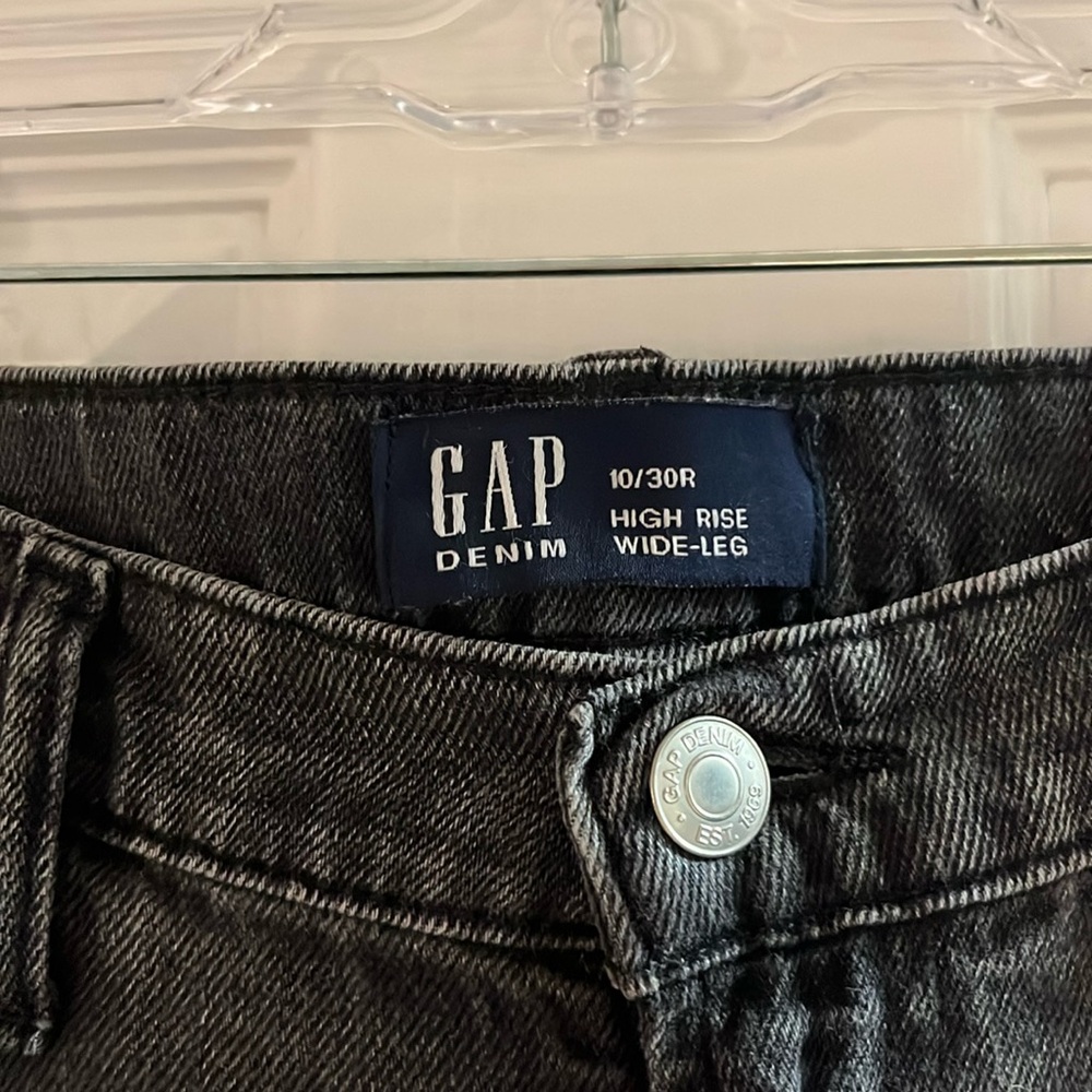GAP women’s wide leg high rise black jeans, distressed hem